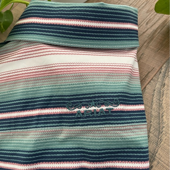 Ariat Fitted Aztec Button Down Shirt - Picture 2 of 4